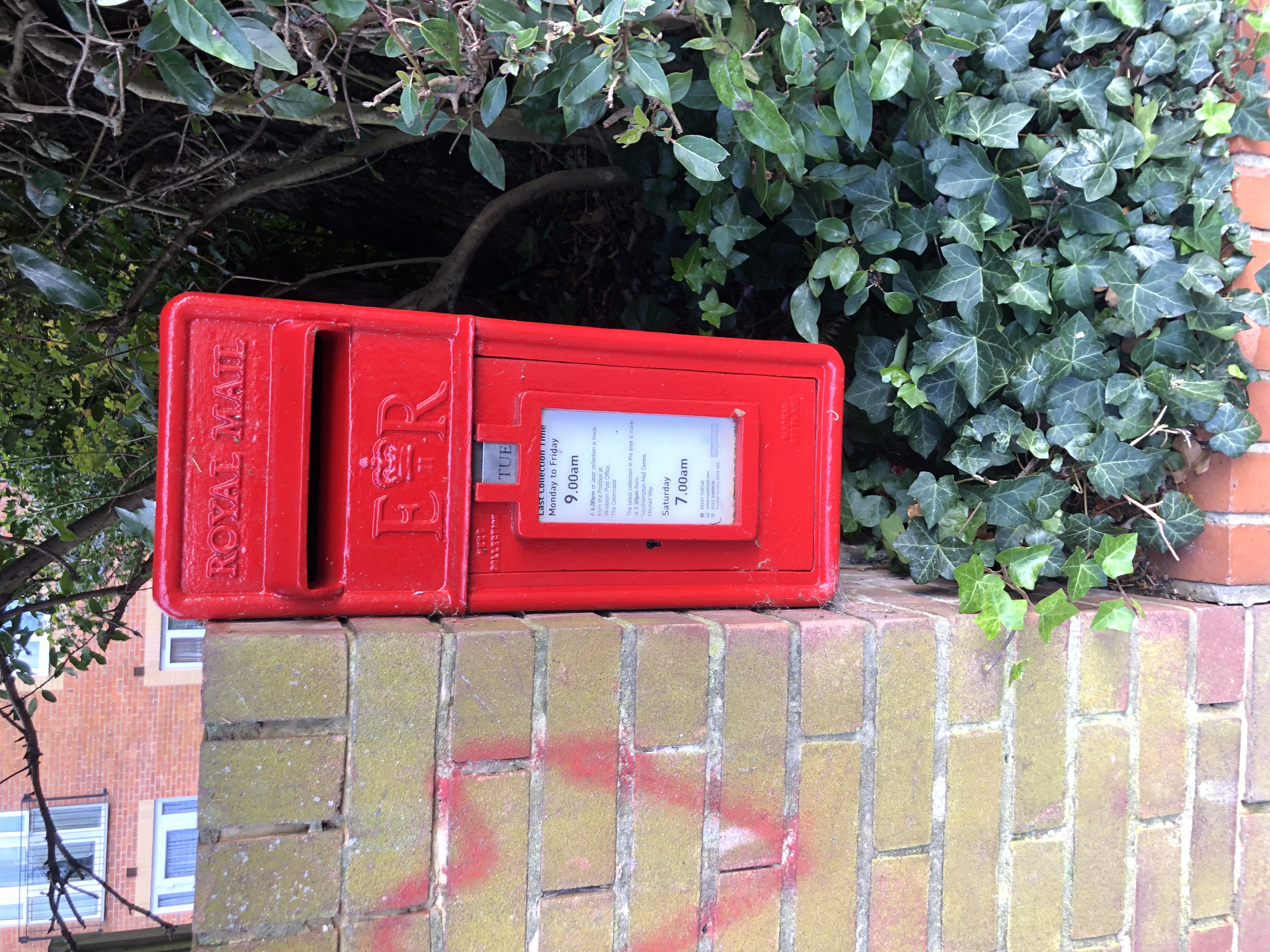 Weston Grove Road, Woolston, Queen Elizabeth II