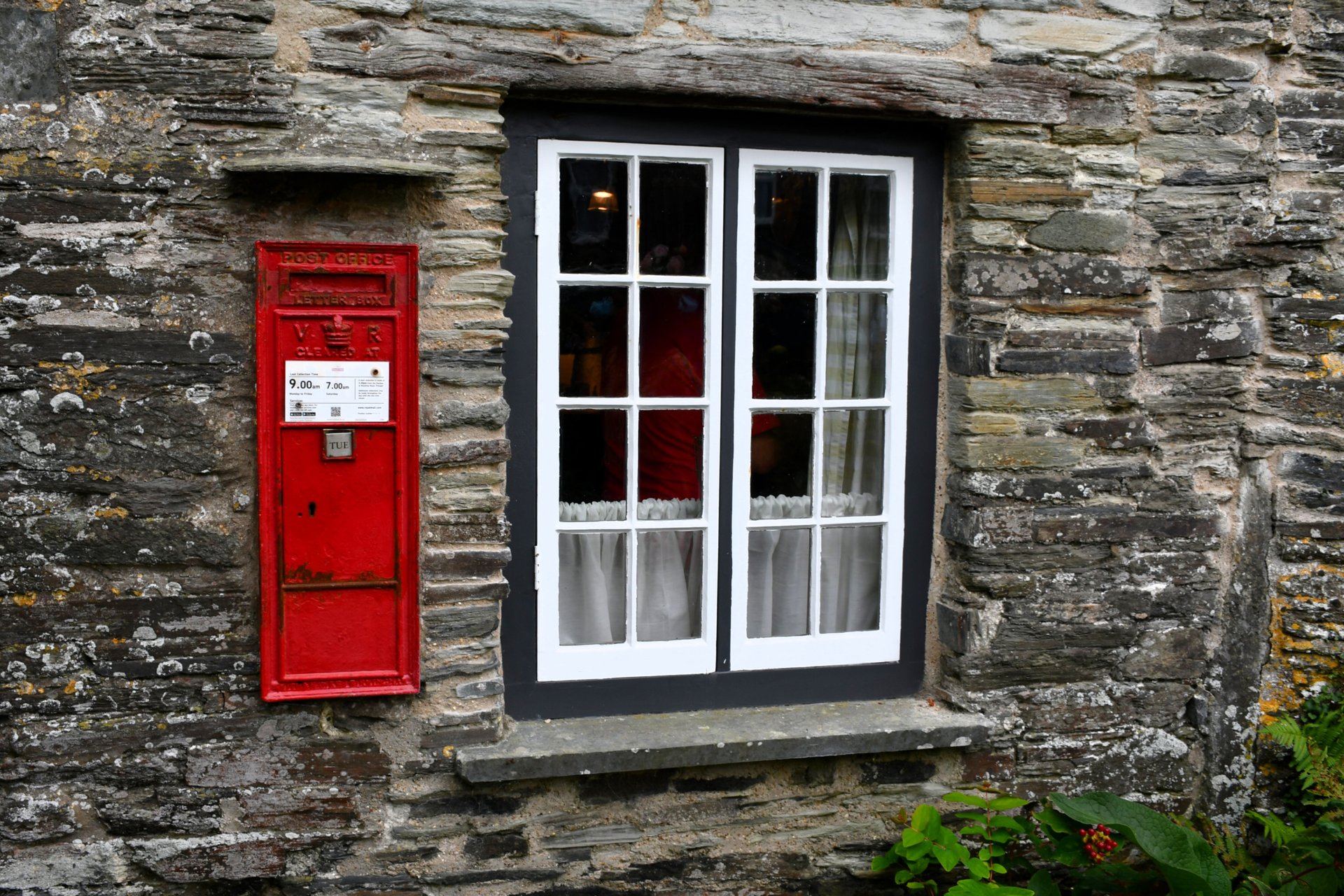 Postbox: Fore Street, Tintagel, Tintagel, Cornwall