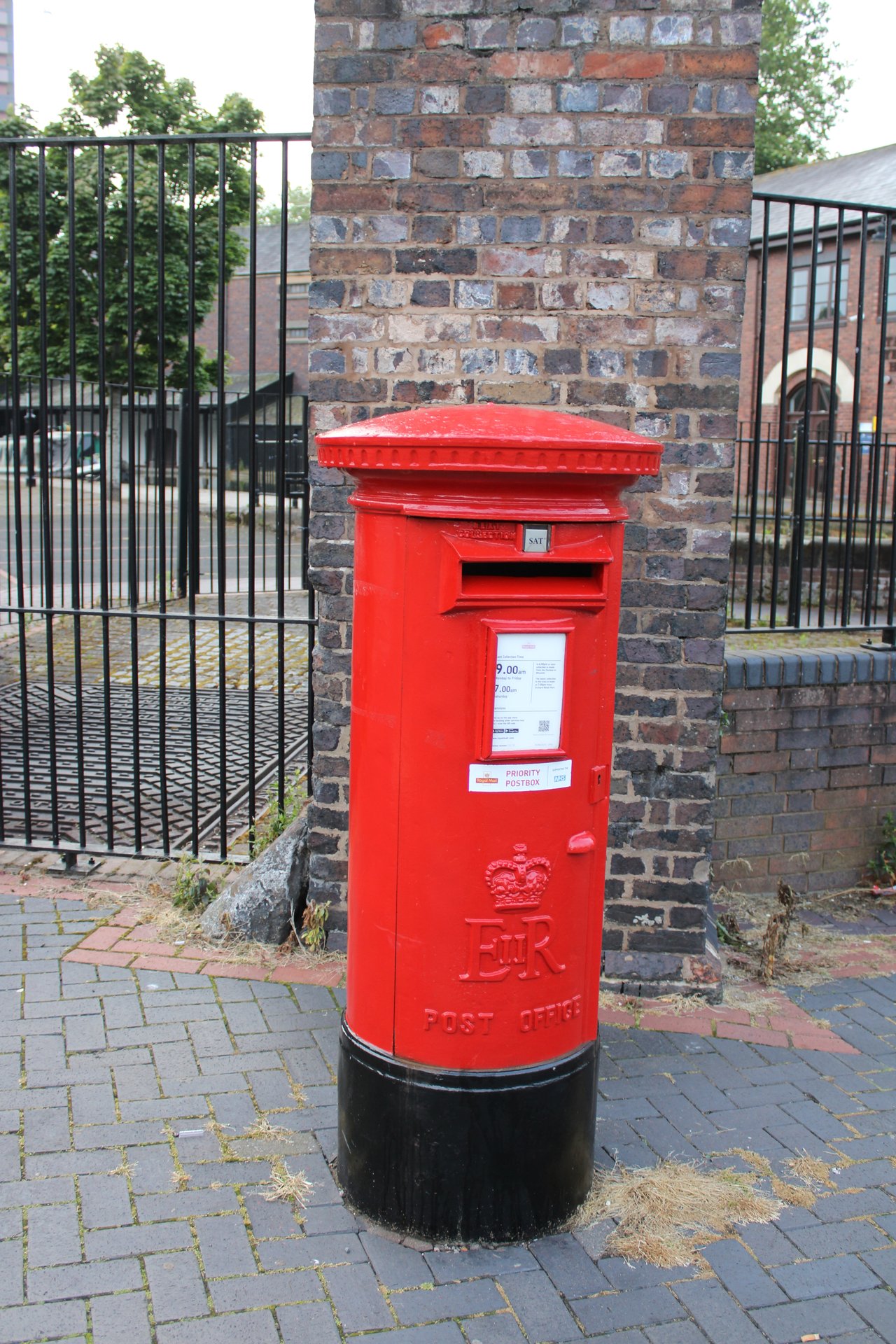 Postbox: St Nicholas Street, Daimler Green, Daimler Green, West Midlands