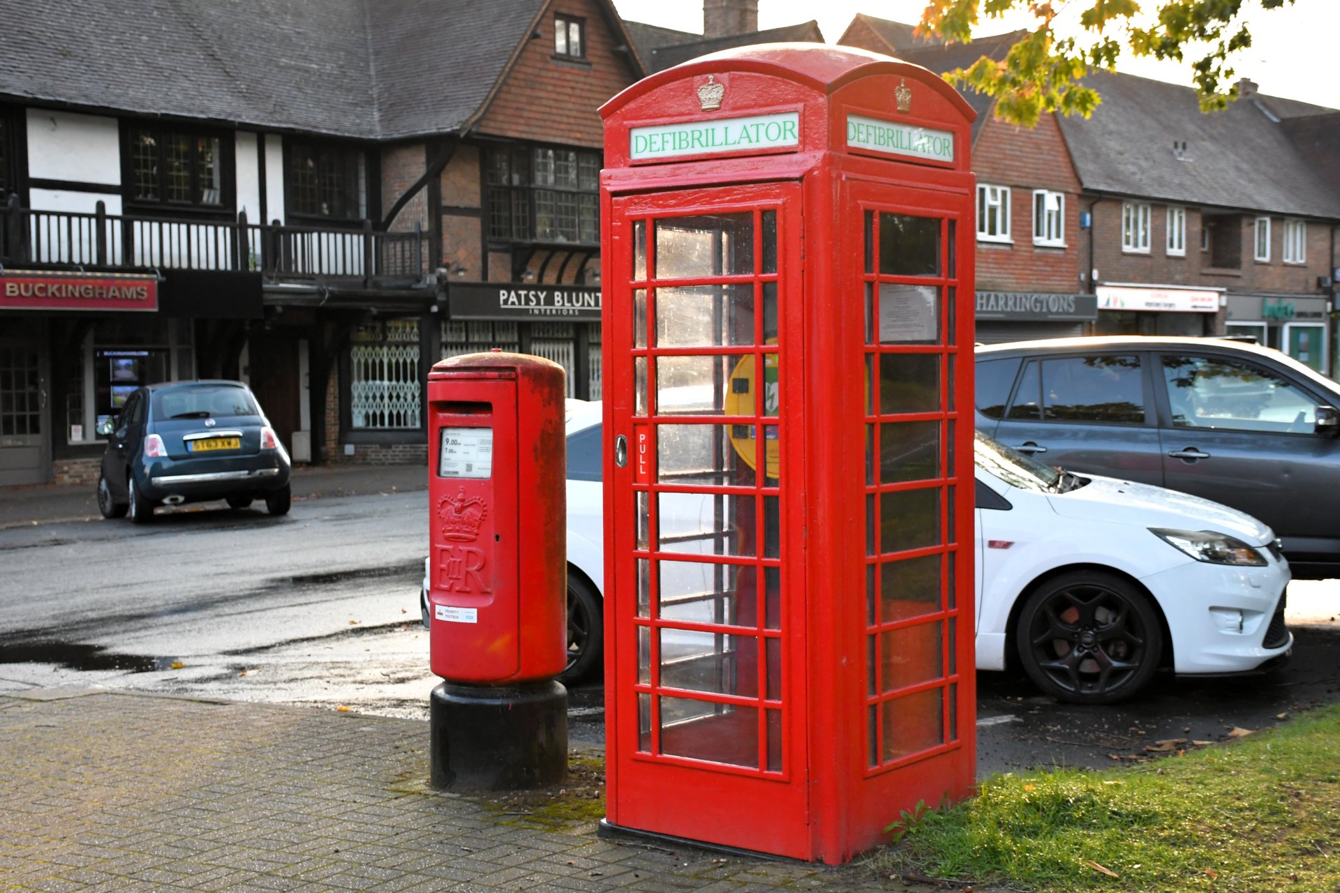 Station Approach, Virginia Water, Queen Elizabeth II, Pillar Box