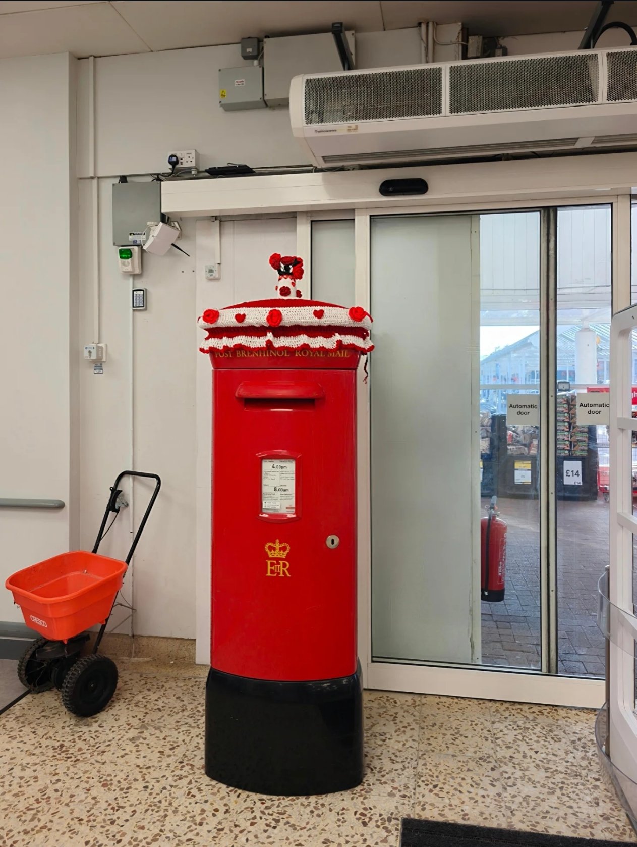 B4304, Llanelli, Queen Elizabeth II, Pillar Box