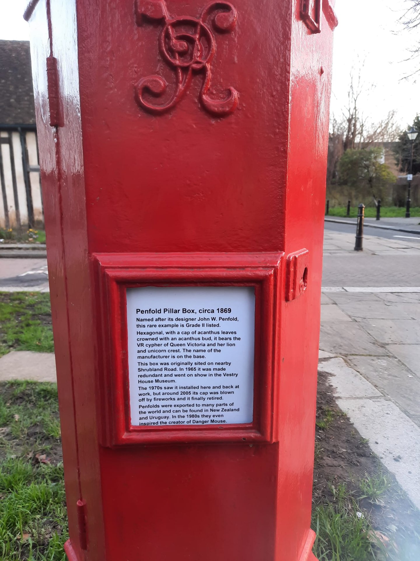 2 Church Lane, Greater London, Queen Victoria, Pillar Box