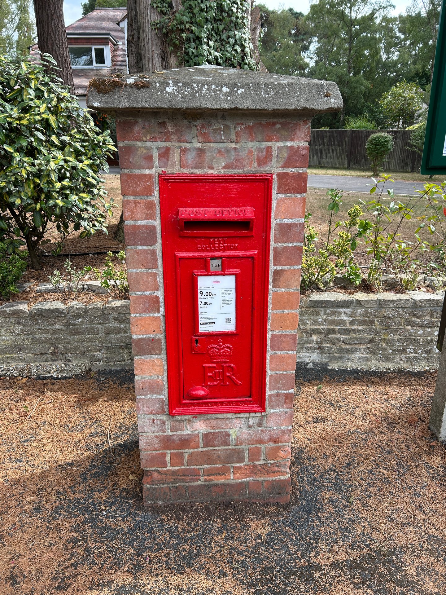 Roman Drive, Chilworth, Queen Elizabeth II