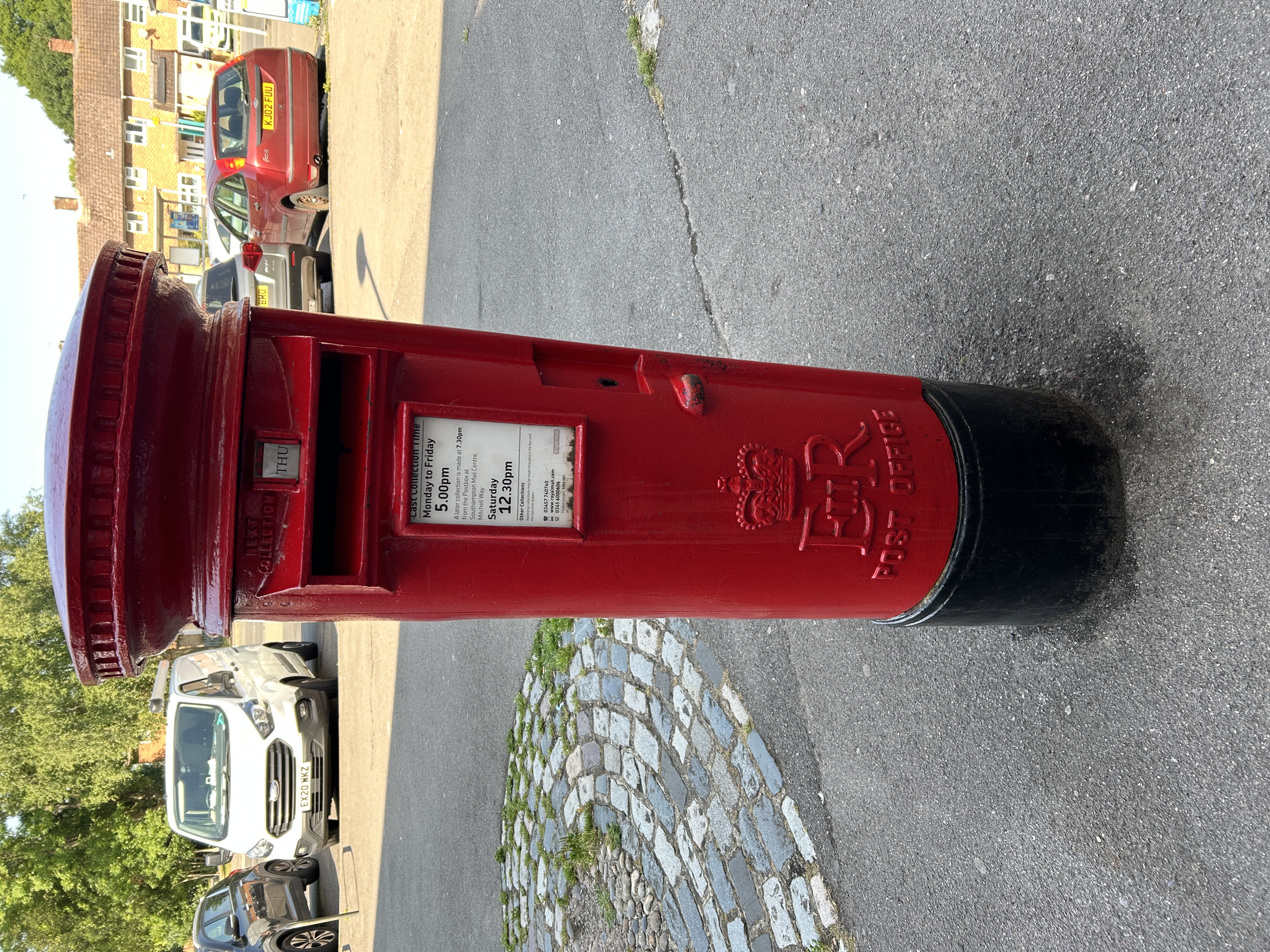 Kendal Avenue, Mansel Park, Queen Elizabeth II