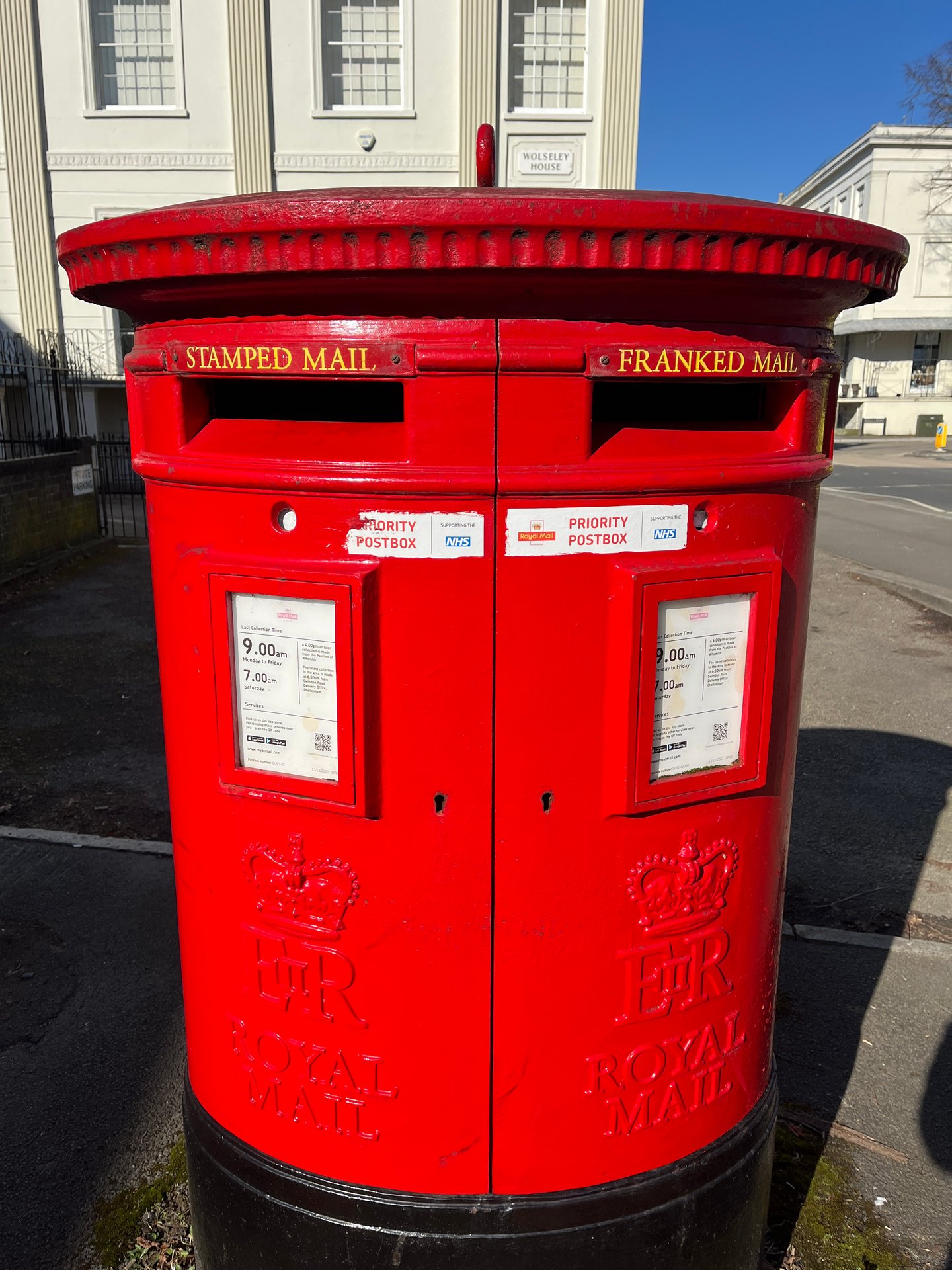 Postbox: Oriel Road, Cheltenham, Cheltenham, Gloucestershire