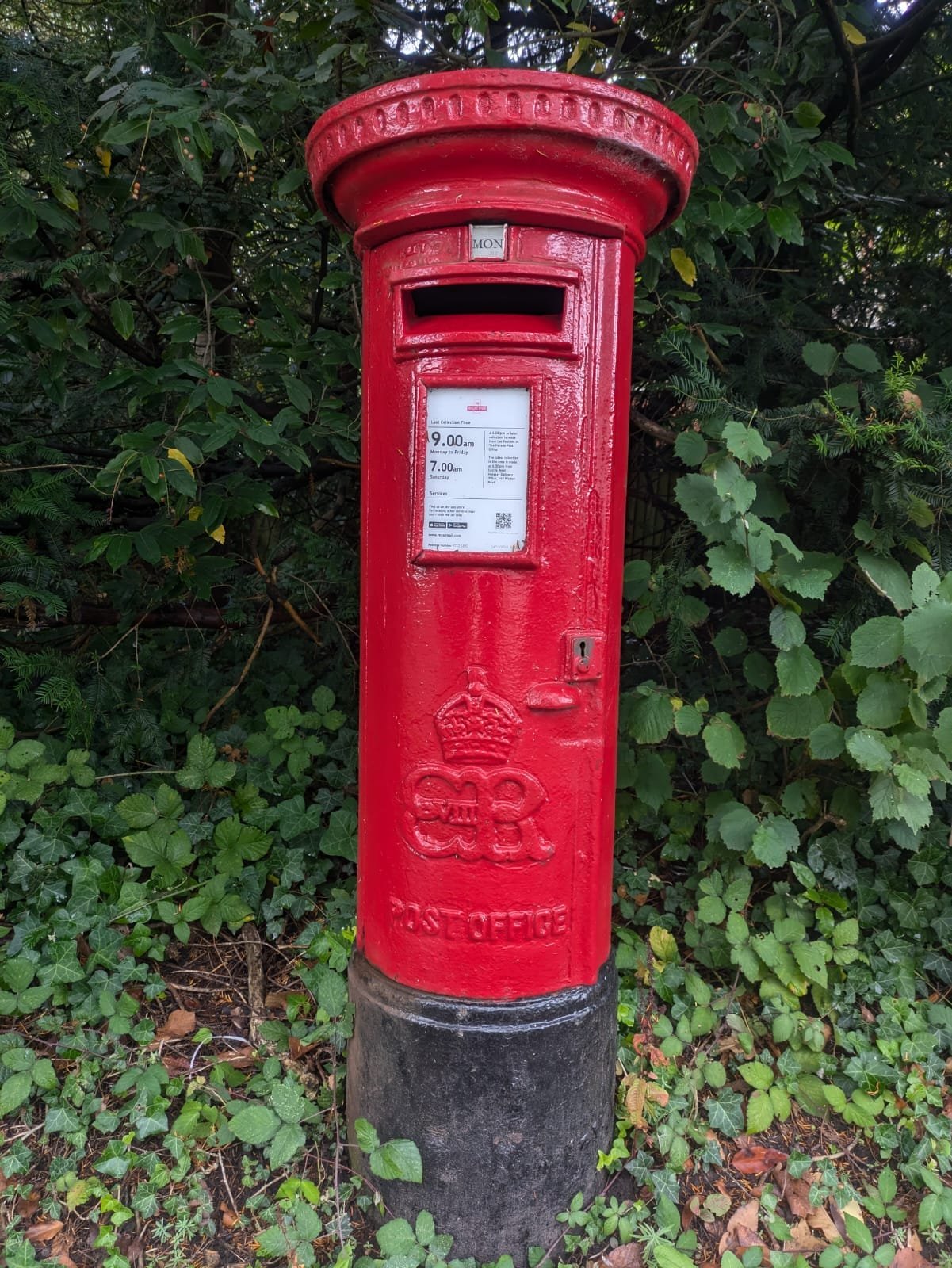 ESHER – Stevens Lane / Ruxley Ridge, Ruxley Estate, King Edward VIII