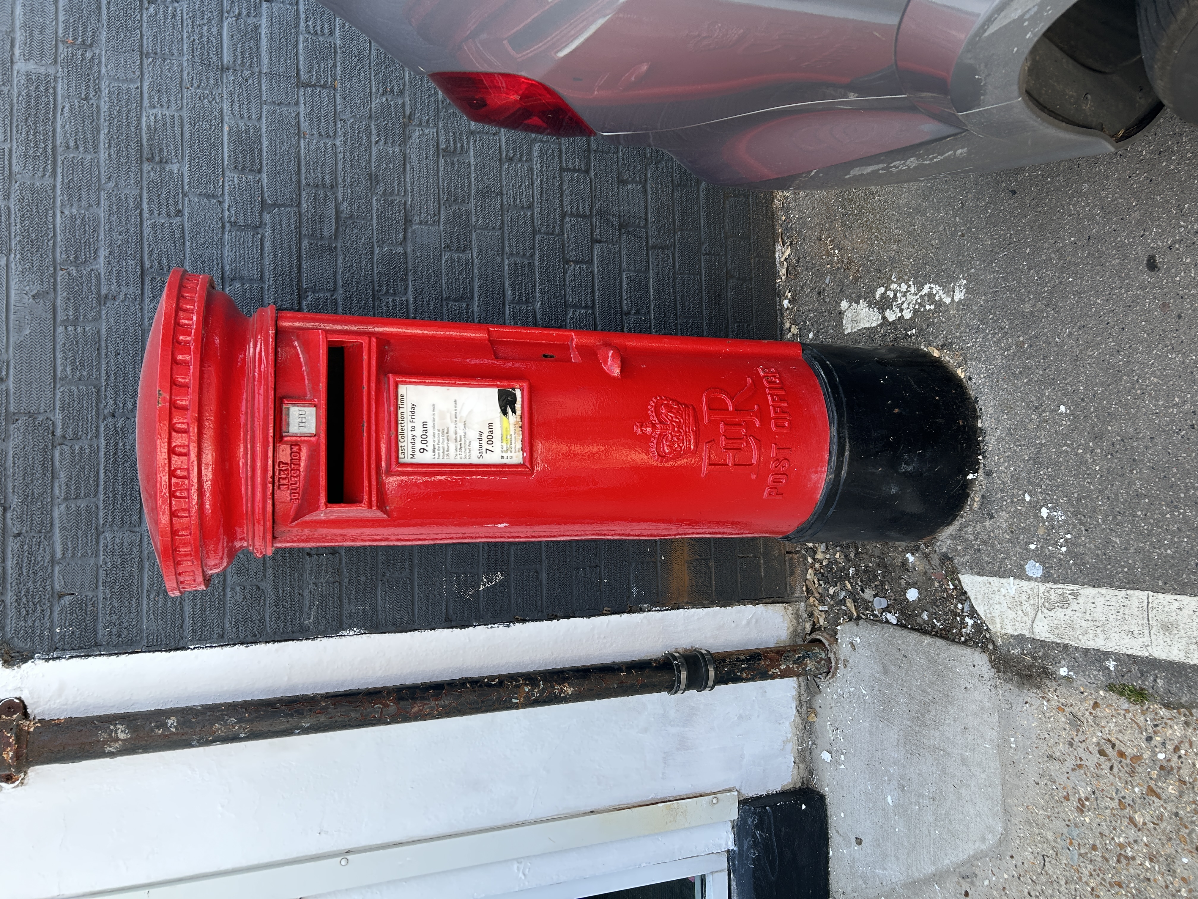 REDBRIDGE – Outside CareCo. Romsey Rd, Queen Elizabeth II