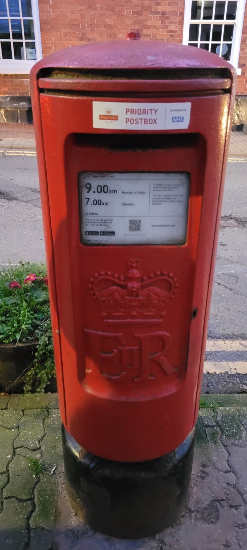 High Street, Bromyard, Queen Elizabeth II, Pillar Box