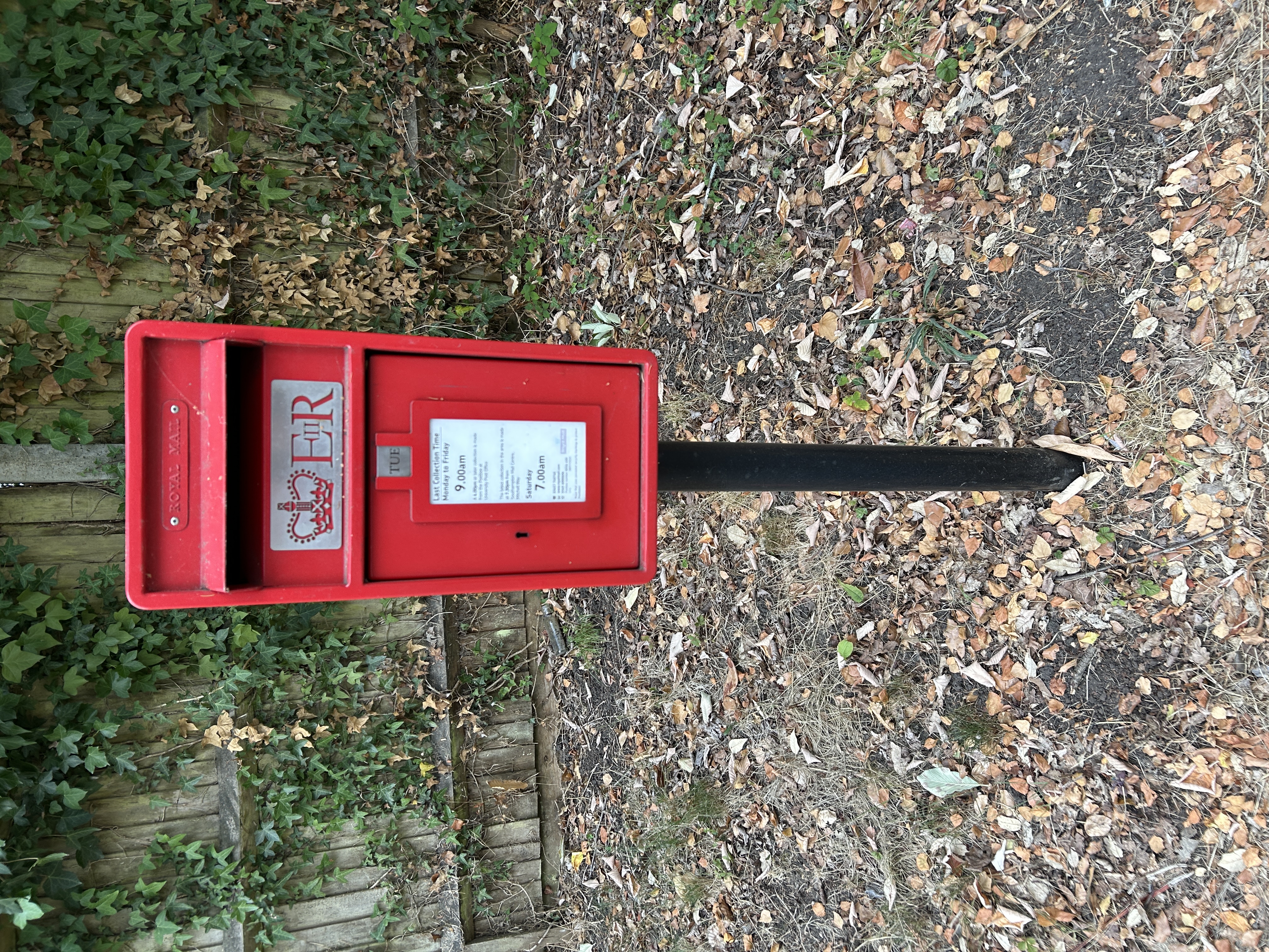 Bassett Green Road, Bassett Green, Queen Elizabeth II