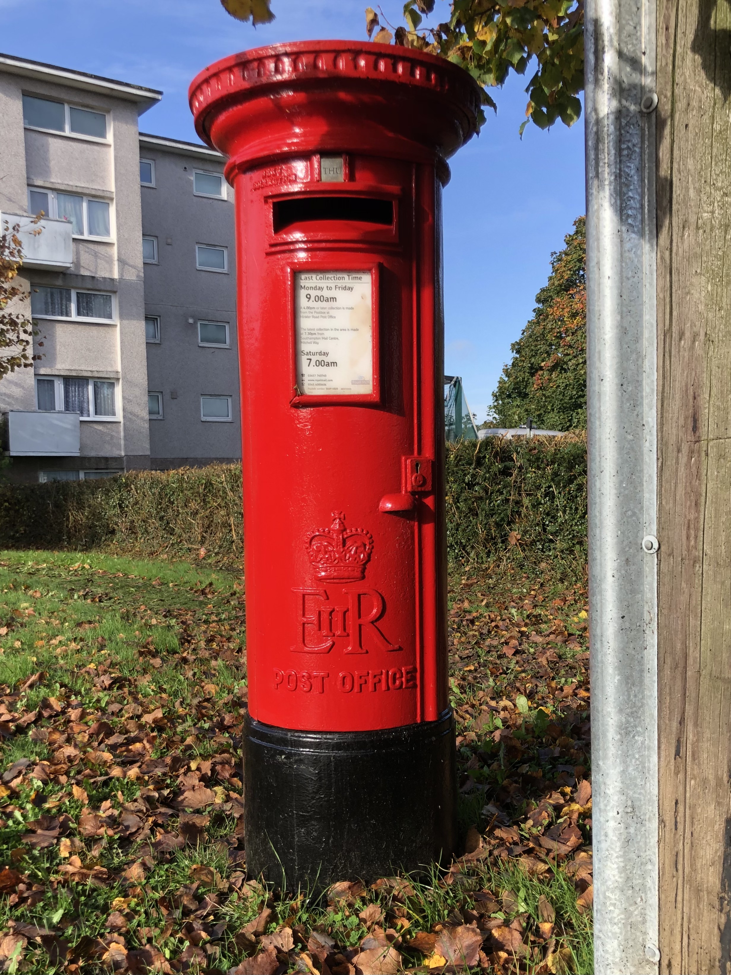 Hinkler Road, Thornhill, Queen Elizabeth II