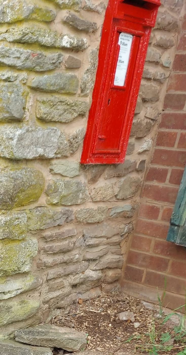 Stoke Lacy, Queen Victoria, Wall Box