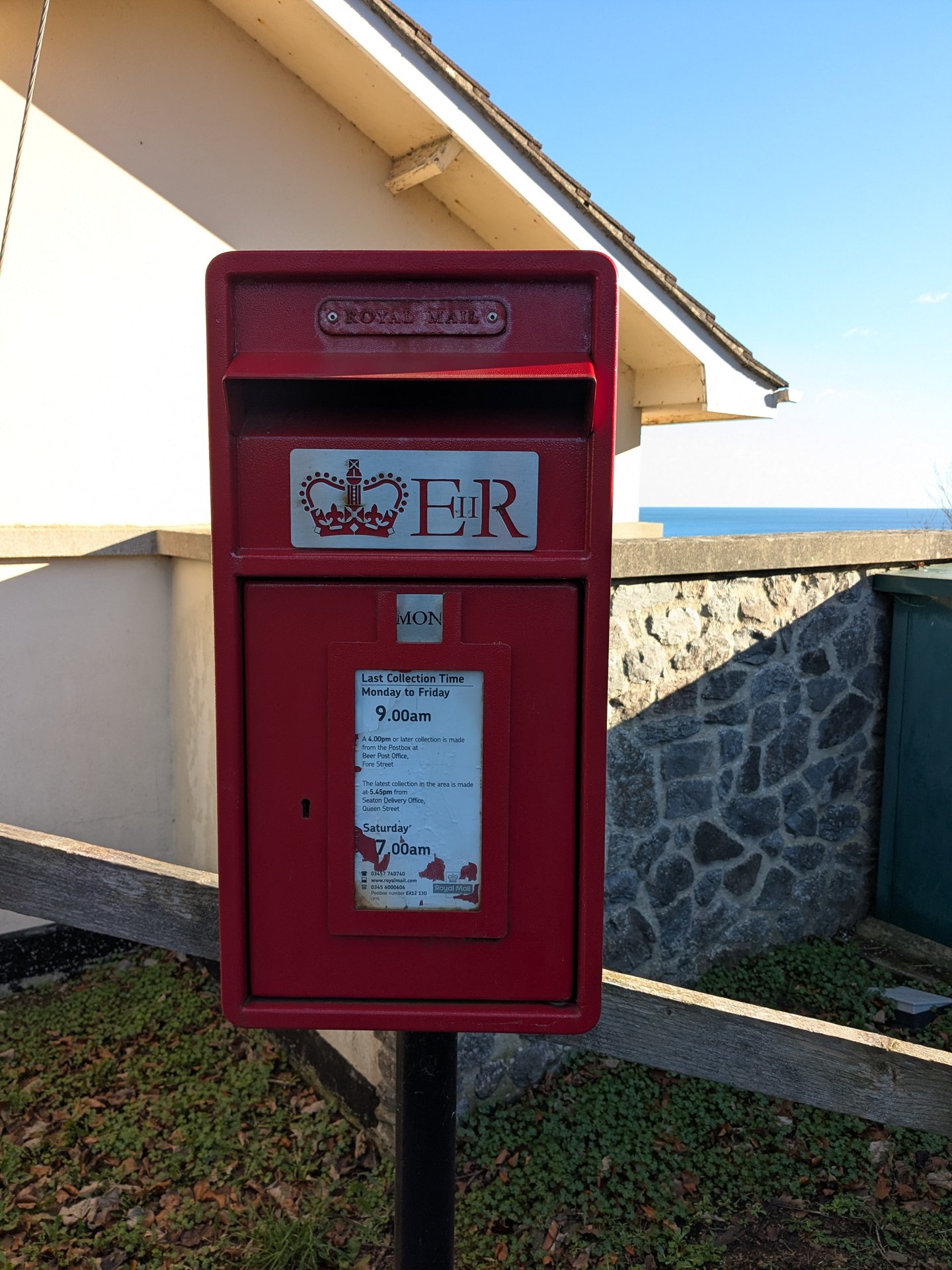 Beer Hill, Beer, Queen Elizabeth II