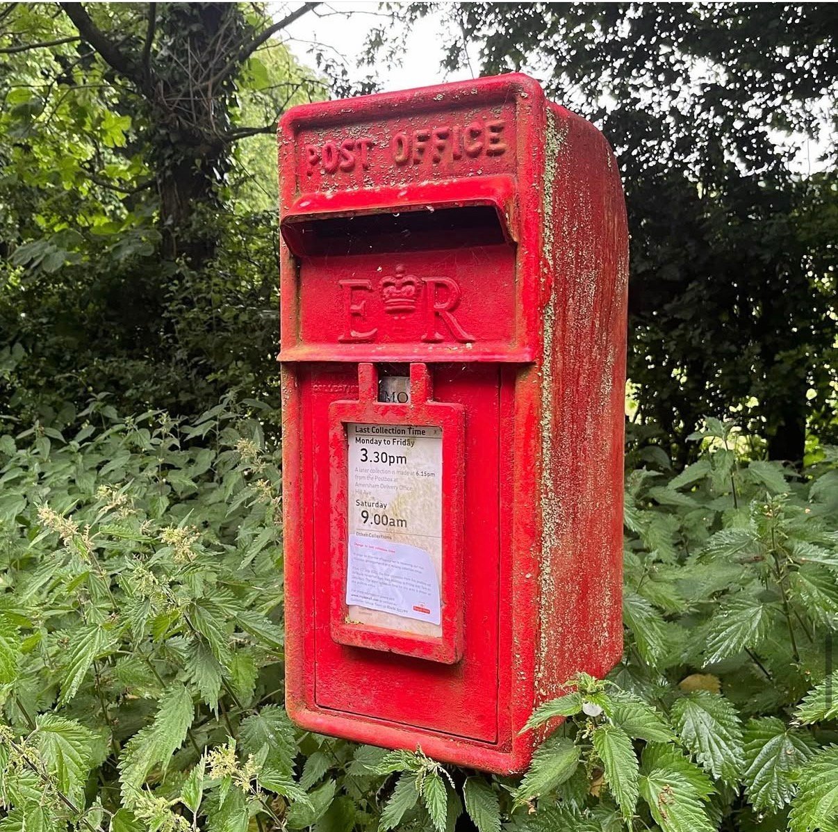 Postbox: A413, Little Missenden, Little Missenden, Buckinghamshire