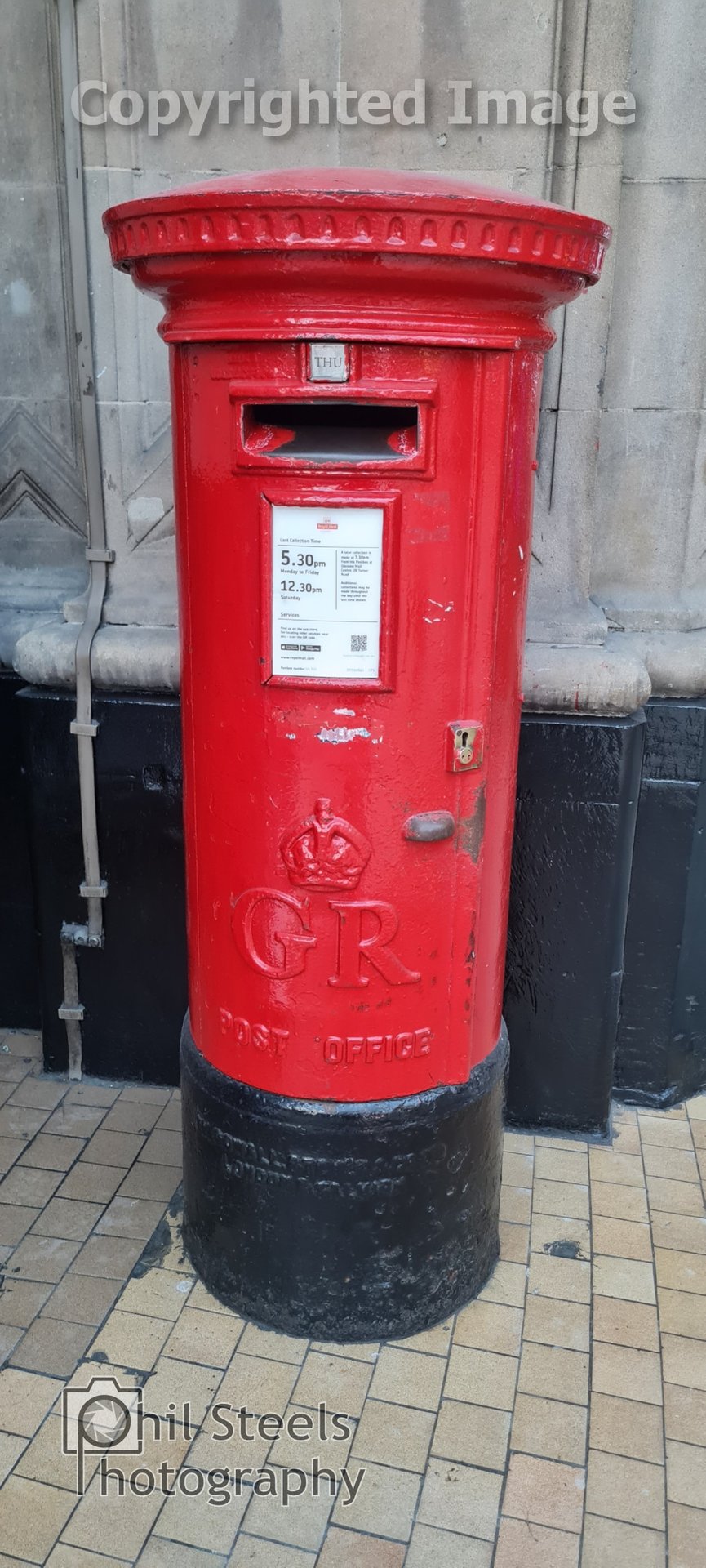 Main Concourse, Glasgow, King George V, Pillar Box