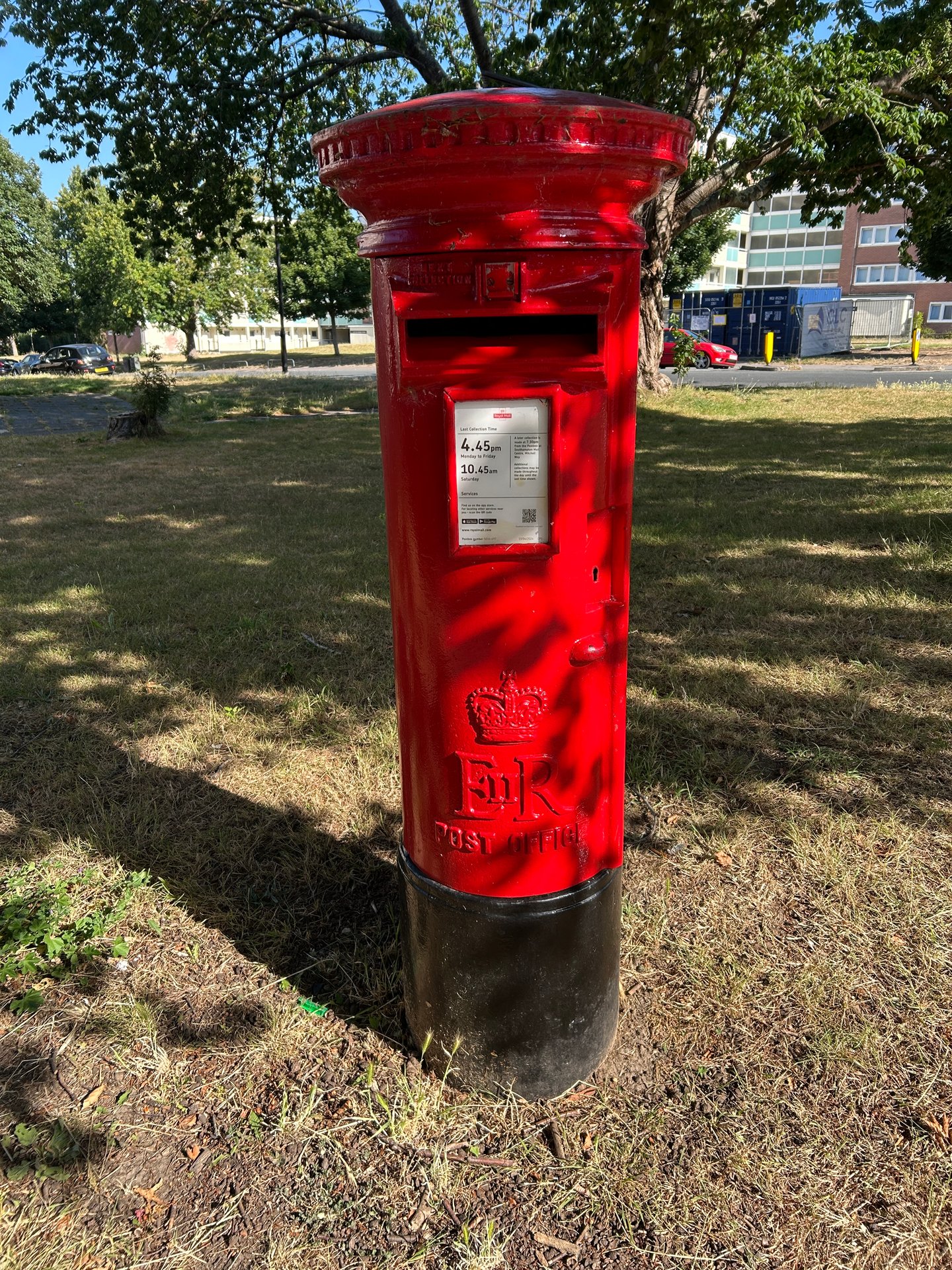 Walnut Grove, Southampton, Queen Elizabeth II, Pillar Box